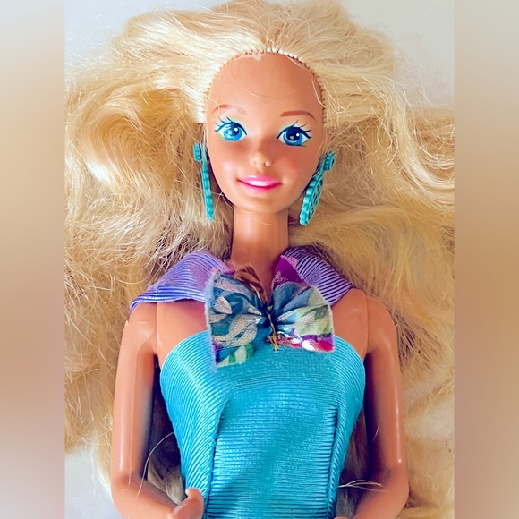 Barbie - Picture 3 of 10